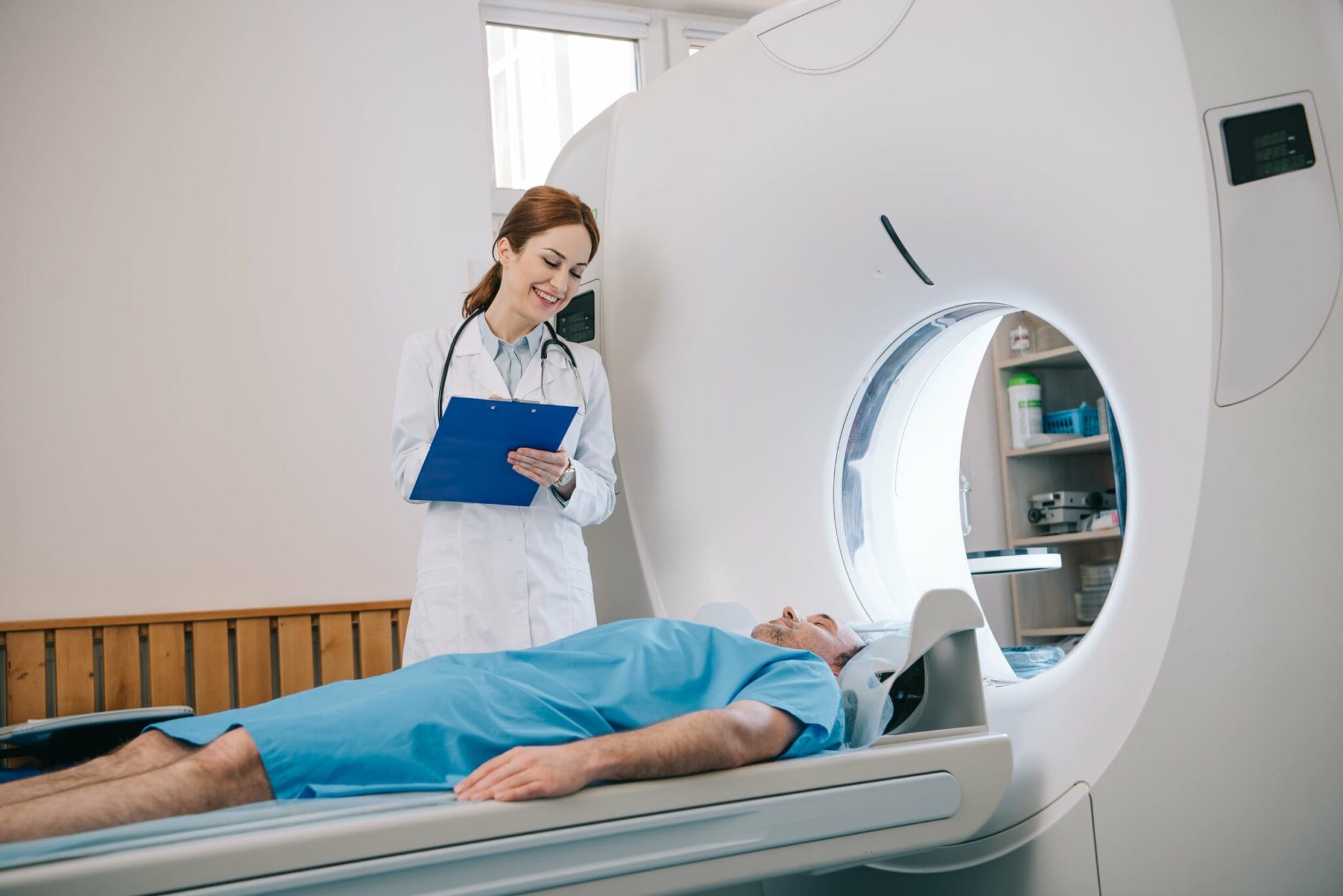 How to a Radiographer Training, Qualities & Earnings